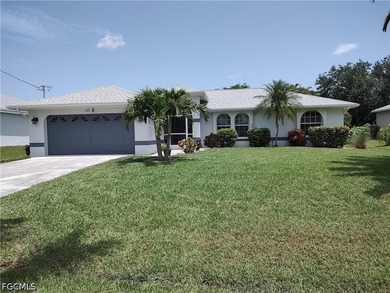 Location! Location! Location! Don't miss this great 3 Bedroom / - photo 2