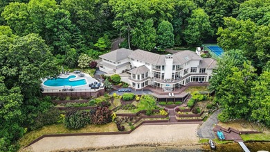 Step into unparalleled luxury with this exclusive estate, on a 3 - photo 3