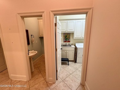 This pretty one-story home has an excellent floorplan and superb - photo 23
