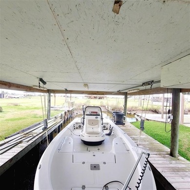Waterfront property with canal frontage offering direct access - photo 25