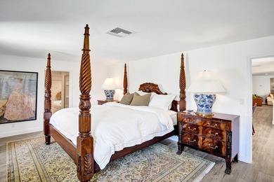 True 4 bedroom, 3 bath pool home in Coral Ridge Country Club - photo 30
