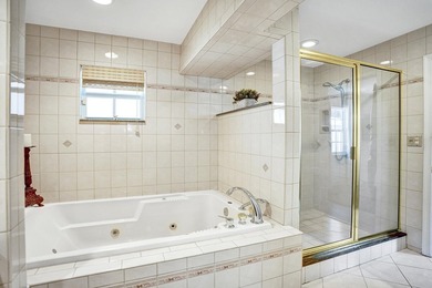 True 4 bedroom, 3 bath pool home in Coral Ridge Country Club - photo 31