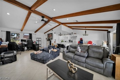 Beautiful property located in a very desirable area. This 3 - photo 8