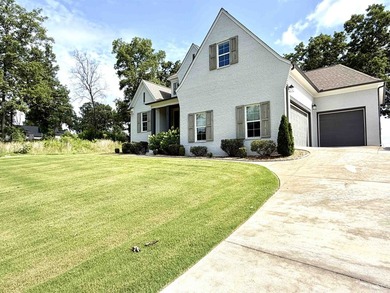 Welcome home to your beautiful custom built home with 92' of - photo 3
