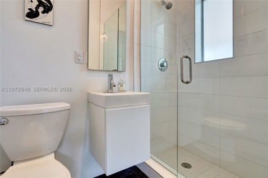 Located in Bay Heights, this 4-bedroom, 4.5-bath residence - photo 29