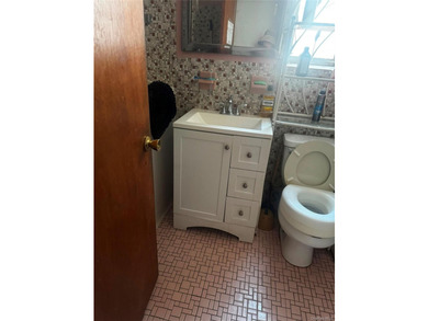 Investor's dream! Wakefield, The Bronx; delivers this amaizing 6 - photo 5