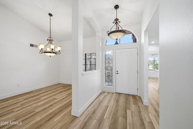 Open, bright, and spacious detached home with fenced backyard - photo 8