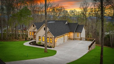 This exceptional new construction home seamlessly blends Old - photo 4