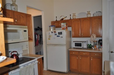 THE FEEL OF COUNTRY LIVING! Discover pure country living in this - photo 14
