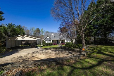 Welcome to your dream waterfront retreat on Lake Murray! Located - photo 3