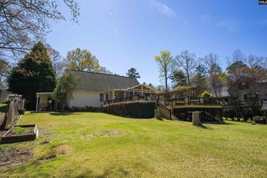 Welcome to your dream waterfront retreat on Lake Murray! Located - photo 8