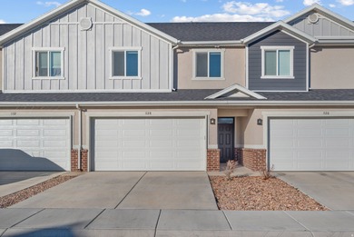 Lake Townhome/Townhouse For Sale in Orem, Utah