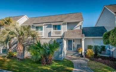 Welcome to Pheasant Loop in beautiful Belle Isle! This stunning - photo 2