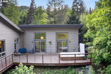 Tucked along the banks of the Washougal River at the end of a - photo 39