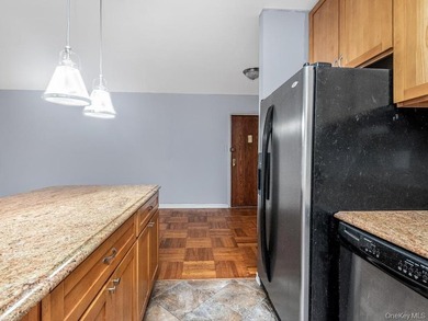 Welcome to 5601 Riverdale Ave #unit 3R. This beautiful move-in - photo 7