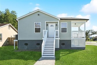 Lake Pontchartrain Home For Sale in New Orleans Louisiana