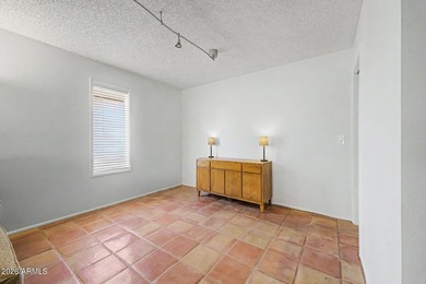 Embrace the Sun City lifestyle in this charming 2BR/2BA home! - photo 16