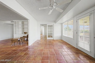 Embrace the Sun City lifestyle in this charming 2BR/2BA home! - photo 17