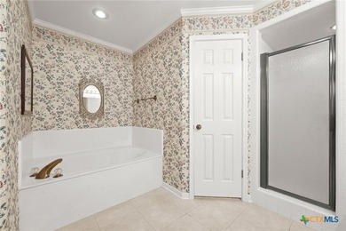 7 Acres. 100-Year Barn. Live Oaks. Legacy Property, Priced to - photo 18