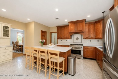 Welcome to 20 Spruce Court, a truly exceptional custom-built - photo 20