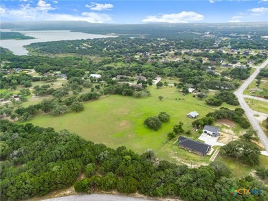 7 Acres. 100-Year Barn. Live Oaks. Legacy Property, Priced to - photo 29