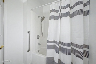 Embrace the Sun City lifestyle in this charming 2BR/2BA home! - photo 32