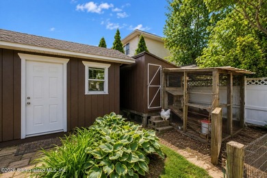 Welcome to 20 Spruce Court, a truly exceptional custom-built - photo 39