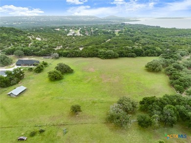 7 Acres. 100-Year Barn. Live Oaks. Legacy Property, Priced to - photo 40