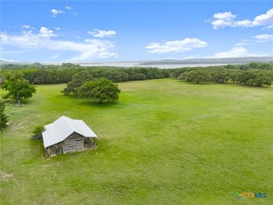 7 Acres. 100-Year Barn. Live Oaks. Legacy Property, Priced to - photo 44
