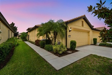 Virtually Staged. **PRICED TO SELL** Enjoy maintenance-free - photo 3