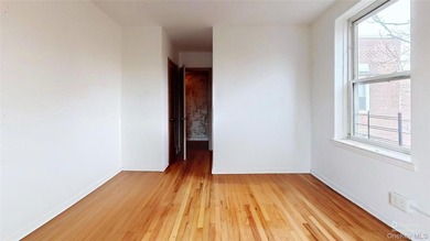 Welcome to this inviting top-floor residence, offering - photo 8