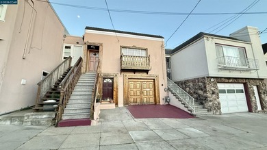 Welcome to 411 Vienna St, a unique opportunity in San - photo 1