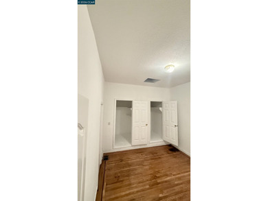 Welcome to 411 Vienna St, a unique opportunity in San - photo 8