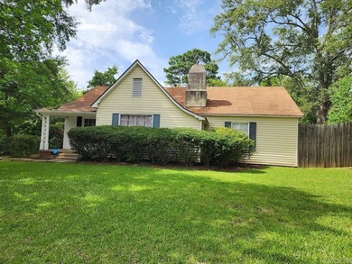 Welcome home to this charming 3-bedroom, 1-bath home that blends - photo 3