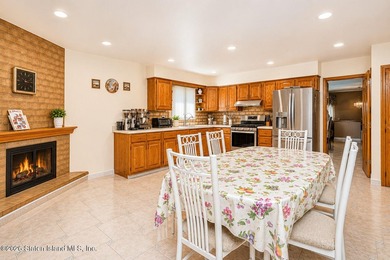 Welcome to 25 Furness Place, conveniently located in New - photo 11
