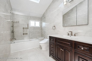 Welcome to 25 Furness Place, conveniently located in New - photo 21