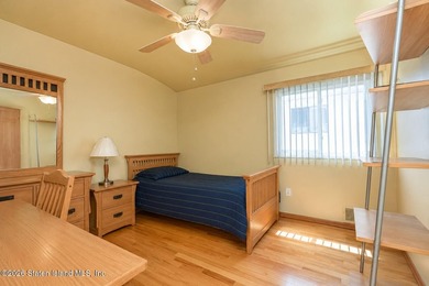 Welcome to 25 Furness Place, conveniently located in New - photo 23
