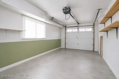 Welcome to 25 Furness Place, conveniently located in New - photo 27