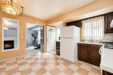 Welcome to 25 Furness Place, conveniently located in New - photo 30