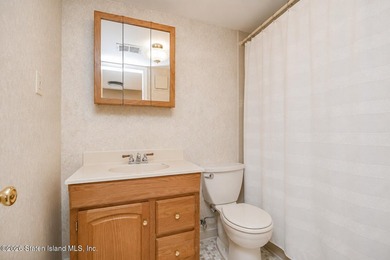 Welcome to 25 Furness Place, conveniently located in New - photo 35