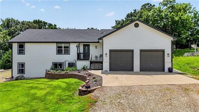 Welcome to your own private 15.38-acre retreat where luxury - photo 2