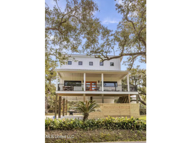 ''THE TREEHOUSE'' - A Luxurious Mid-Century, MODERN designed - photo 2