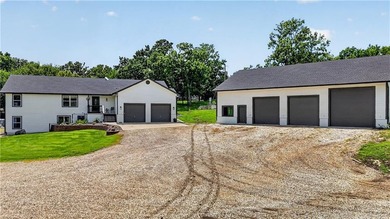 Welcome to your own private 15.38-acre retreat where luxury - photo 4