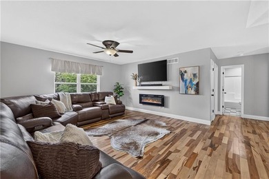 Welcome to your own private 15.38-acre retreat where luxury - photo 7