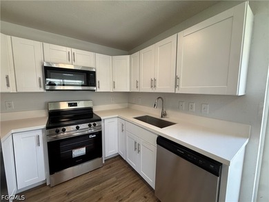 Beautiful 3 bedroom 2 bath CBS home on oversized waterfront lot - photo 7