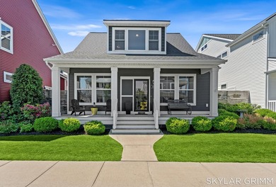 Welcome to effortless lakeside living in the heart of Whitehall - photo 2