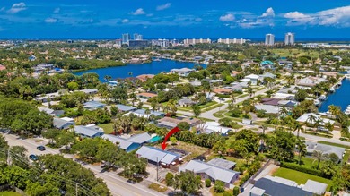 The perfect Handy-man special with a 10,000 sqft lot. Amazing - photo 3