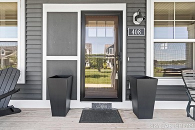 Welcome to effortless lakeside living in the heart of Whitehall - photo 7
