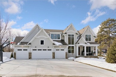 Lake Minnetonka Home Sale Pending in Deephaven Minnesota