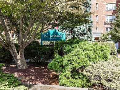Pet friendly! Doorman! Outdoor garden and sitting area! - photo 2